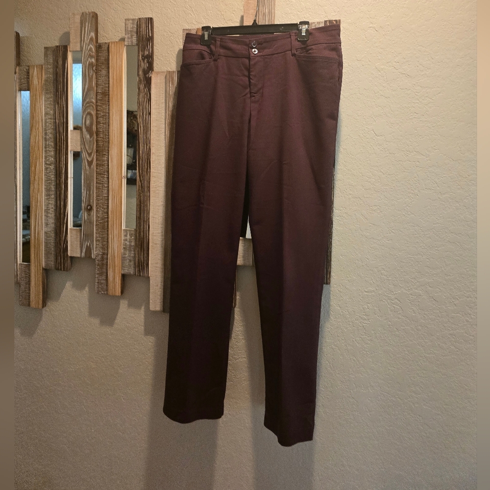 Lee Women's Straight Leg Pants - Burgandy